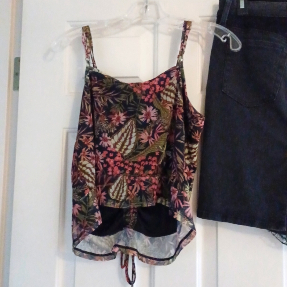 Joe's Black Jean Skirt Size 28 & Xhilaration Floral Top size Large - Picture 3 of 7